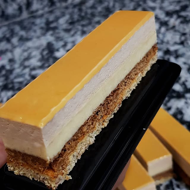 100% caramel